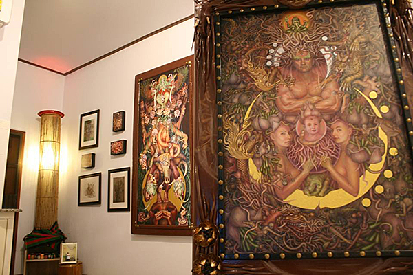 Fantasy Painting Artist Veerachan Usahanun Studio inside19